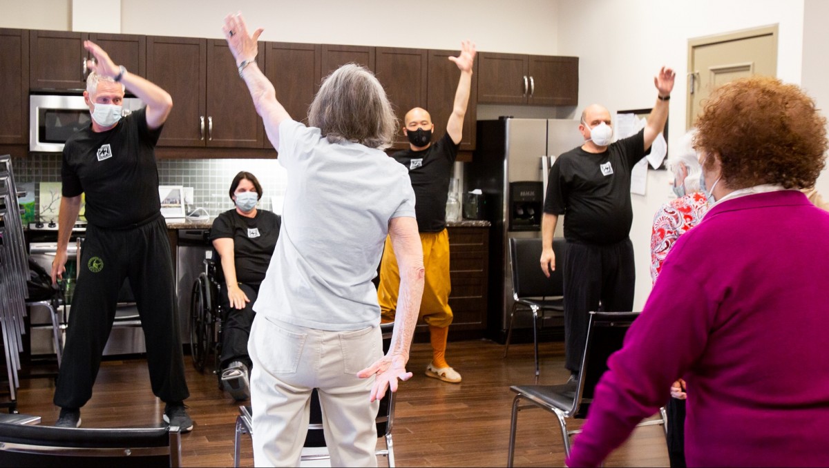 /assets/image/STQI-SLTO-Shaolin-Luohan-Temple-At-Russell-Hill-Qigong-Workshop-20220621-02-162-V67q.jpg